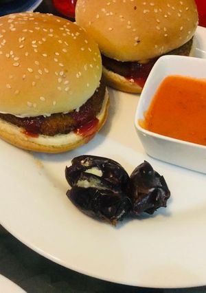 A picture of Classic Cheese Burger.