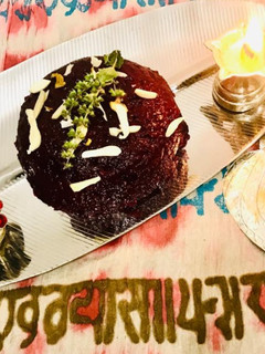 बीट चा हलवा (beet cha halwa recipe in marathi) रेसिपी चे मुख्य फोटो