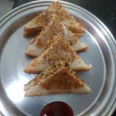 A picture of Sprouts-paneer sandwich.