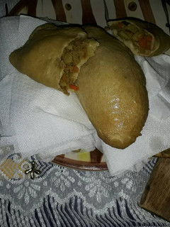 A picture of Hot yummy meatpie.
