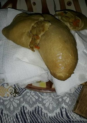 A picture of Hot yummy meatpie.