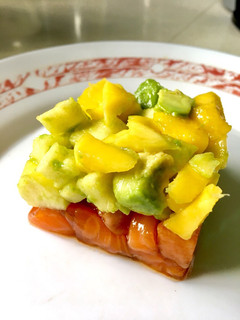 Una foto de Tartar de Salmón