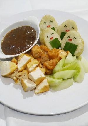 Foto resep Kyaraben Rujak Petis Surabaya