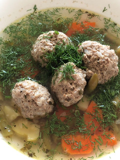Фото ПП суп овощной с мясными - цветной капусты фрикадельками.