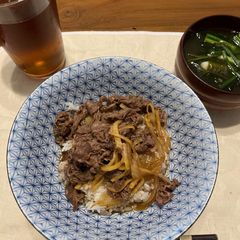 A picture of Gyudon 🥓🍚.