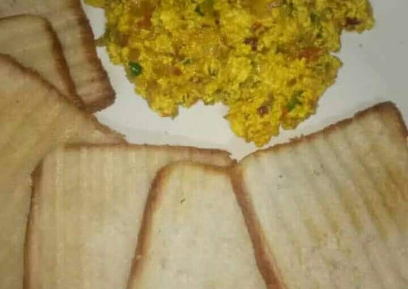 Paneer bhurji with bread