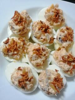 Una foto de Huevos rellenos