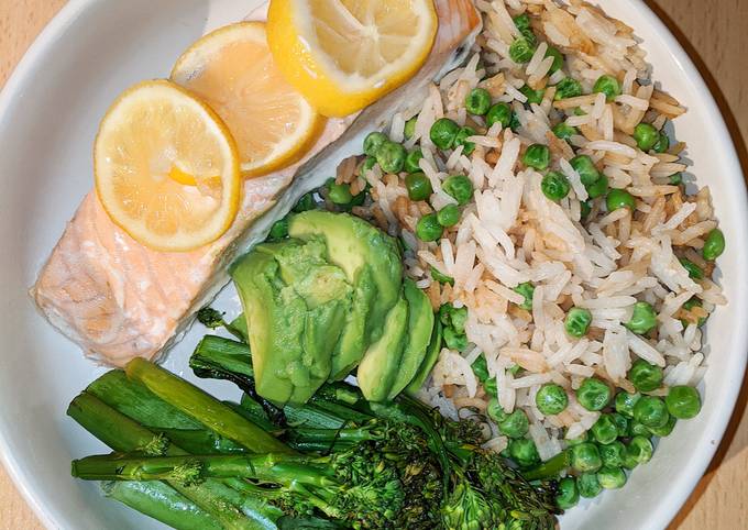 Lemon salmon with rice and tenderstem broccoli