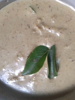 सूखी नारियल धनिया की चटनी (sukhi nariyal dhaniya ki chutney recipe in Hindi) रेसिपी मुख्य फोटो
