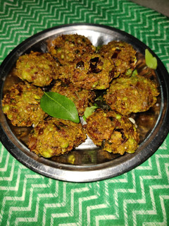 பச்சை பட்டாணி வடை செய்முறை முக்கிய புகைப்படம்
