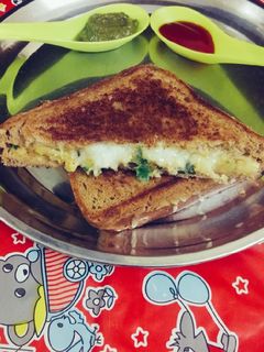 चीज़ पोटैटो सैंडविच (cheese potato sandwich recipe in Hindi) रेसिपी मुख्य फोटो