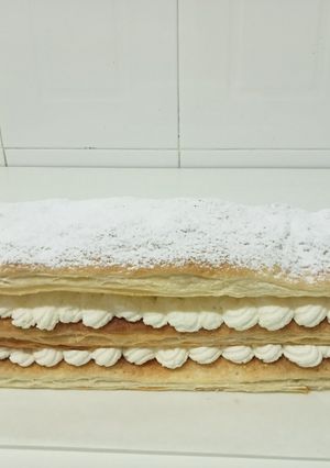 Foto principal de Milhojas de hojaldre relleno de nata (con Thermomix o sin ella)