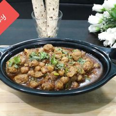 Kabuli soyabeen chunks curry A picture of Kabuli soyabeen chunks curry.