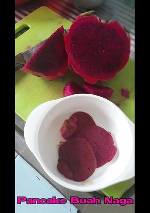 Foto resep Pancake Buah naga Mpasi(11m)