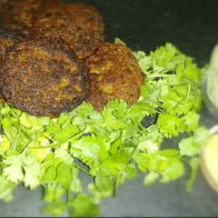 A picture of Besan chicken coin.