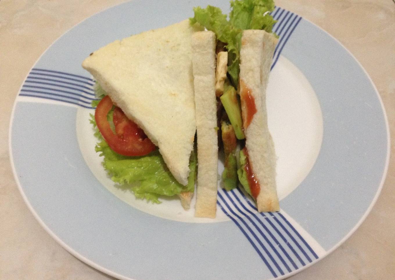 Sandwich rumahan tapi gak murahan😍