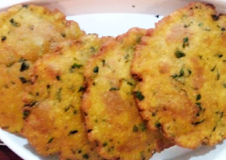 Methi Mooli Makki Ki Puri