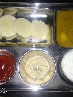 इडली सांभर (Idli Sambar recipe in hindi) रेसिपी मुख्य फोटो