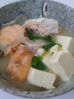 味噌鮭魚鍋-快速上菜、簡單又營養的好料理 的食譜成品照片
