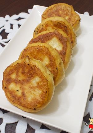巨無霸高麗菜水煎包 的食譜成品照片