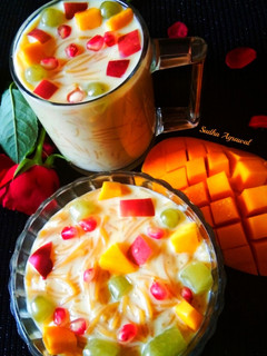डिलाइट फ्रूट कस्टर्ड सेवई(delight fruit custard sewai recipe in hindi) रेसिपी मुख्य फोटो