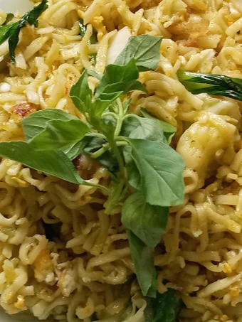 Langkah Gampang Menyiapkan Resep Mie Goreng Sambal hijau yang Lezat Anti Ribet, Menggugah Selera