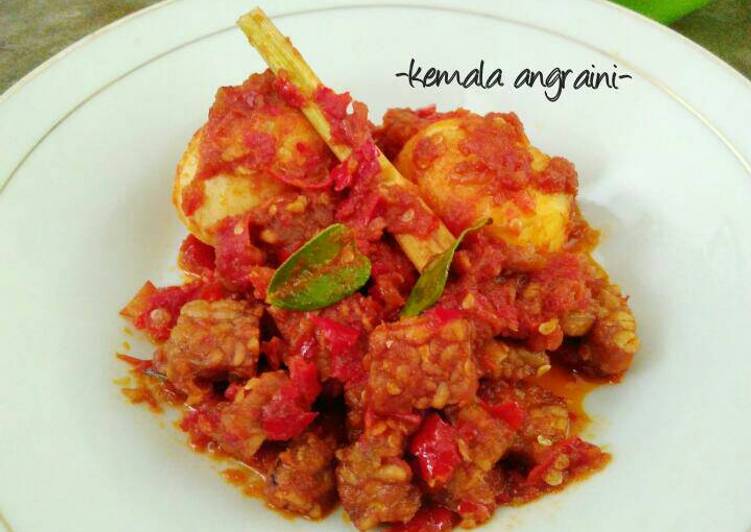 Resep Tempe Telur Sambal  Daun  Jeruk  oleh Kemala Angraini 