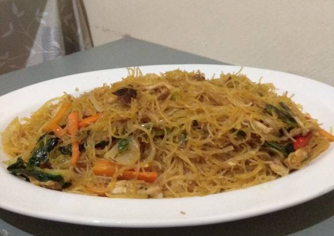 Resep: Bihun Goreng Sederhana Dan Enak