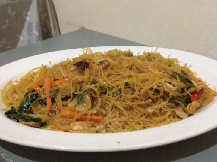 Resep: Bihun Goreng Sederhana Dan Enak