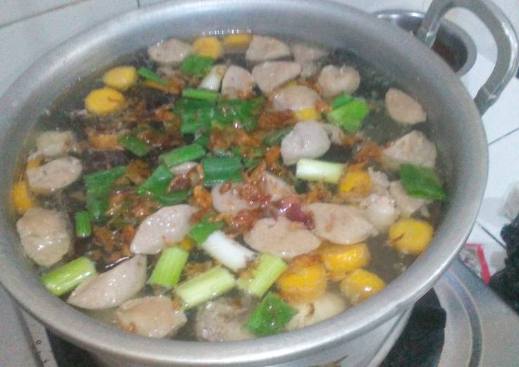 Cara Gampang Menyiapkan Sup Kimlo yang Enak Banget
