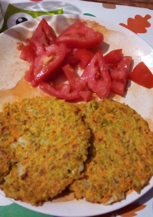Una foto de Hamburguesas de arvejas y zanahoria 🤤