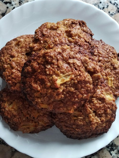 Una foto de Galletas de avena y manzana