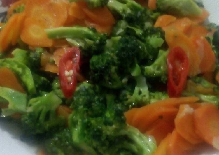 Resep Tumis Brokoli hijau Wortel sederhana yang mudah