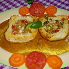 Chilli paneer boat with gravy A picture of Chilli paneer boat with gravy.