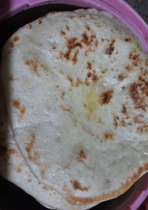 বাটার নান (Butter naan recipe in Bengali) রেসিপির প্রধান ছবি