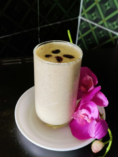 A picture of Dates/Khajoor Milk Shake.