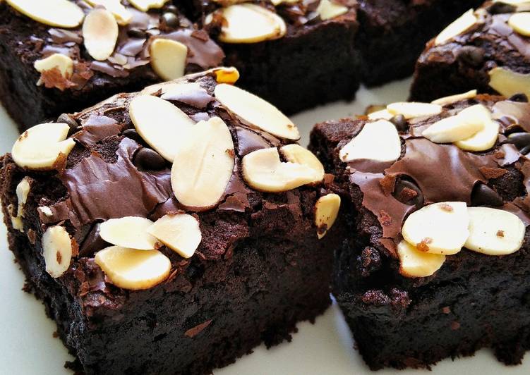 Resep: Chewy Brownies *Shiny Crust Menu Enak Dan Mudah Dibuat