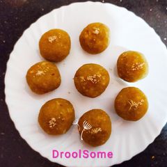 A picture of Sweet potato ladoo.