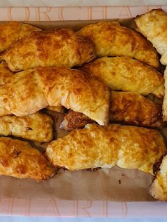 Sajtos kifli recept fotója