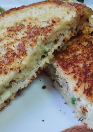 A picture of French Toast Cheese Sandwich in Multigrain Bread.