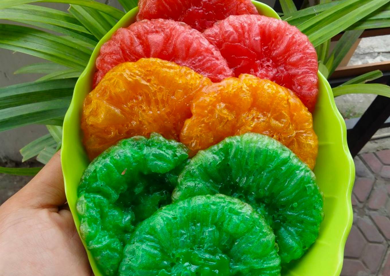 Kue Cucur Rainbow
