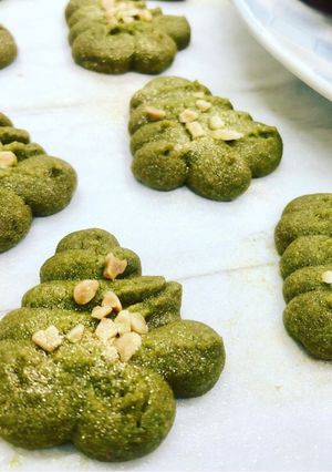 【親子共廚】杏仁抹茶奶油曲奇餅乾🍪 的食譜成品照片