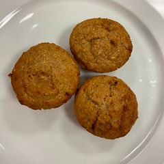 A picture of Apple Oatmeal Muffins.