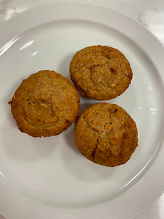 A picture of Apple Oatmeal Muffins.