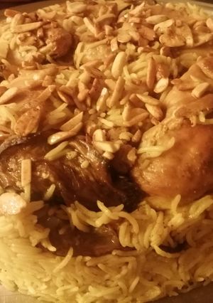صورة لوصفة مقلوبة باذنجان 🍆 بالدجاج والحمص