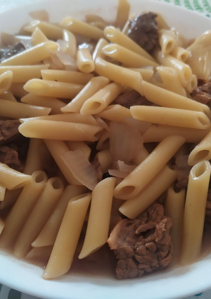Una foto de Estofado de ternera y macarrones