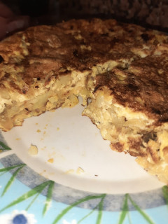 Una foto de Tortilla de patatas con cebolla