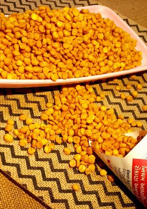 A picture of Chana daal crispy snack.