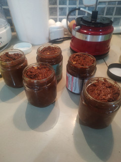 Una foto de Paté de tomate seco y aceituna negra