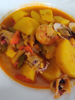 Una foto de Guiso calamares con patatas